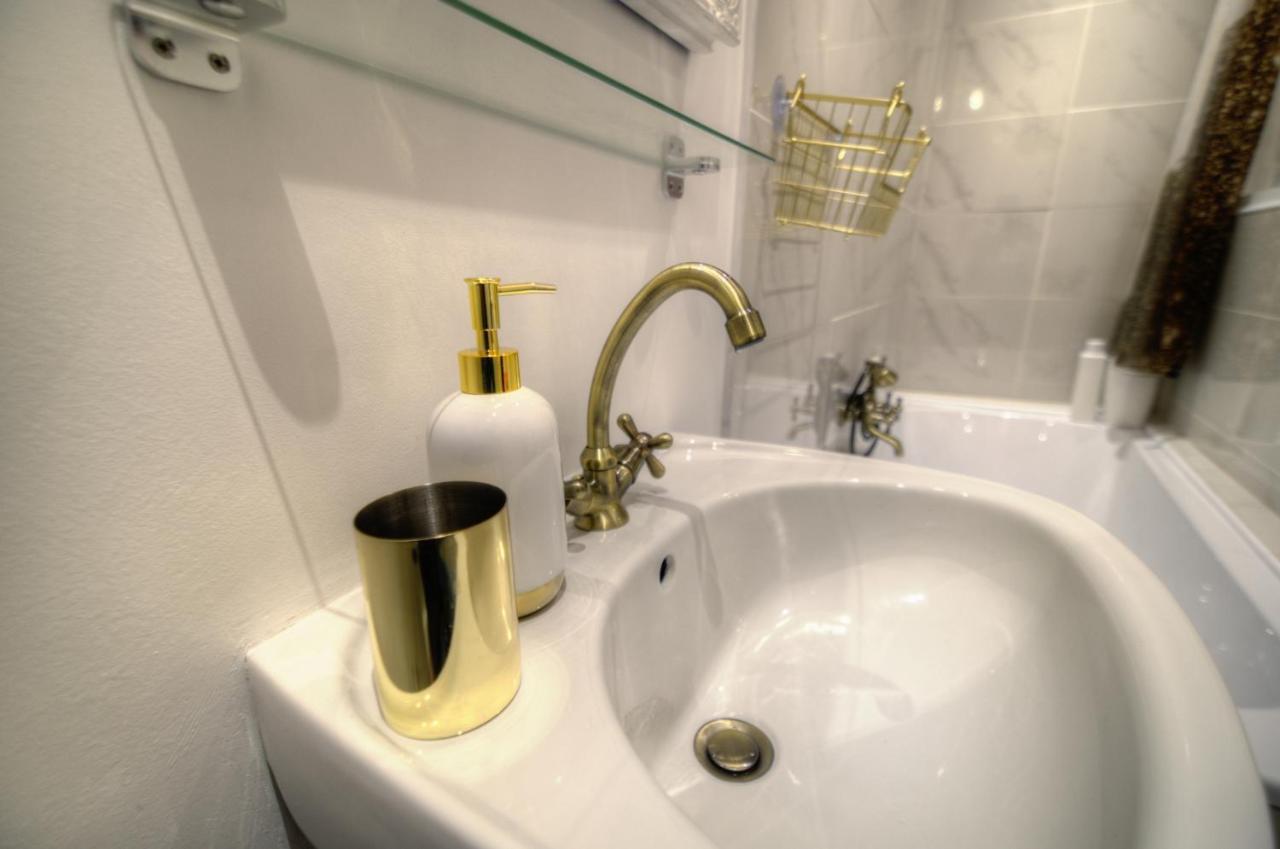 Les Petits Boudoirs De Savoie Apartment Chambery Exterior photo